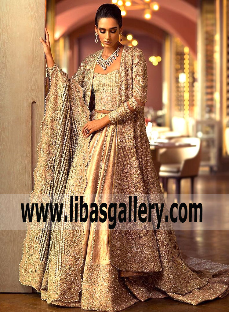 Royally breathtaking Pakistani Dresses for Bride with Long Sleeves