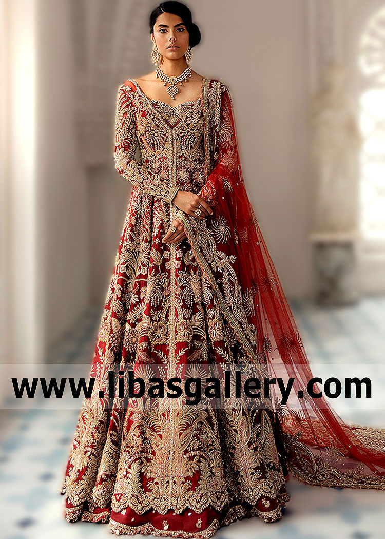 We are in a hurry to share a new collection from Suffuse by Sana Yasir IRIS Summer Couture 2021 - 2022. In such Luxurious Bridal Pishwas for Barat Suffuse by Sana Yasir Pakistani Wedding Dresses for Barat suits, the bride will definitely be enviable.