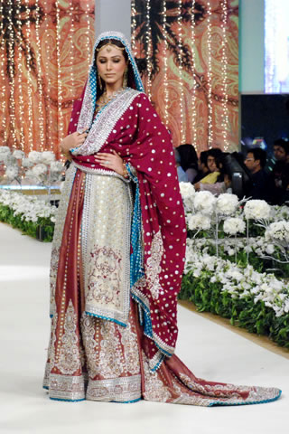 Burgundy and Iceburg sharara