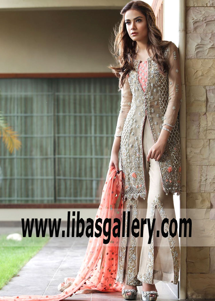 Modish Beige Dahlia