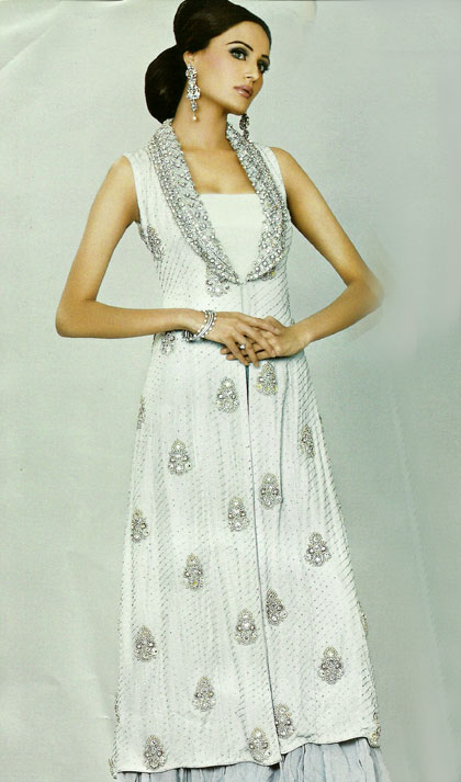 pakistani wedding gown,offwhite chiffon shirt india pakistan,chiffon maxi dress india pakistan evening wear