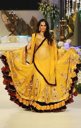 Latest Pakistani Fashion Shows Rockville,Pakistani International Fashion Shows California San Diego Bridal Wear New Arrivals