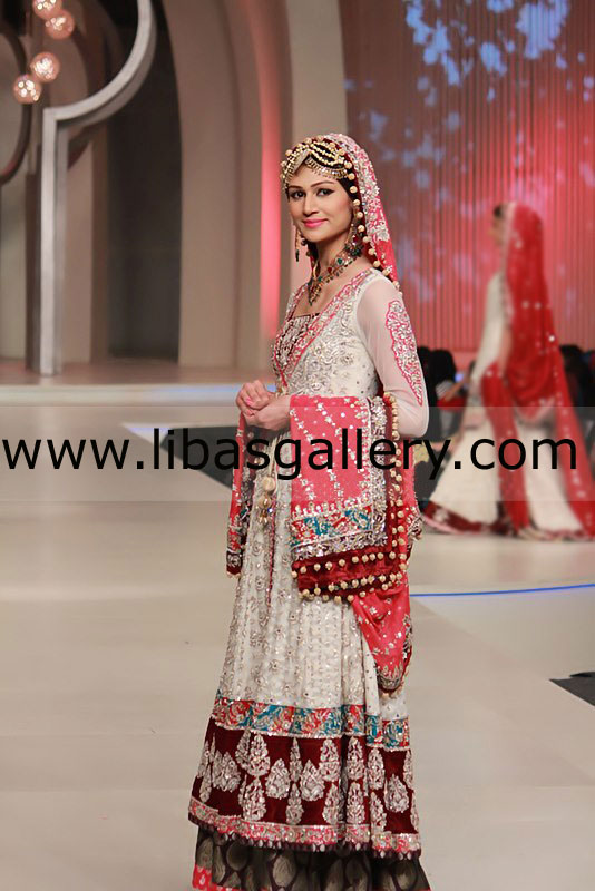 Off White Amaranth Troyees