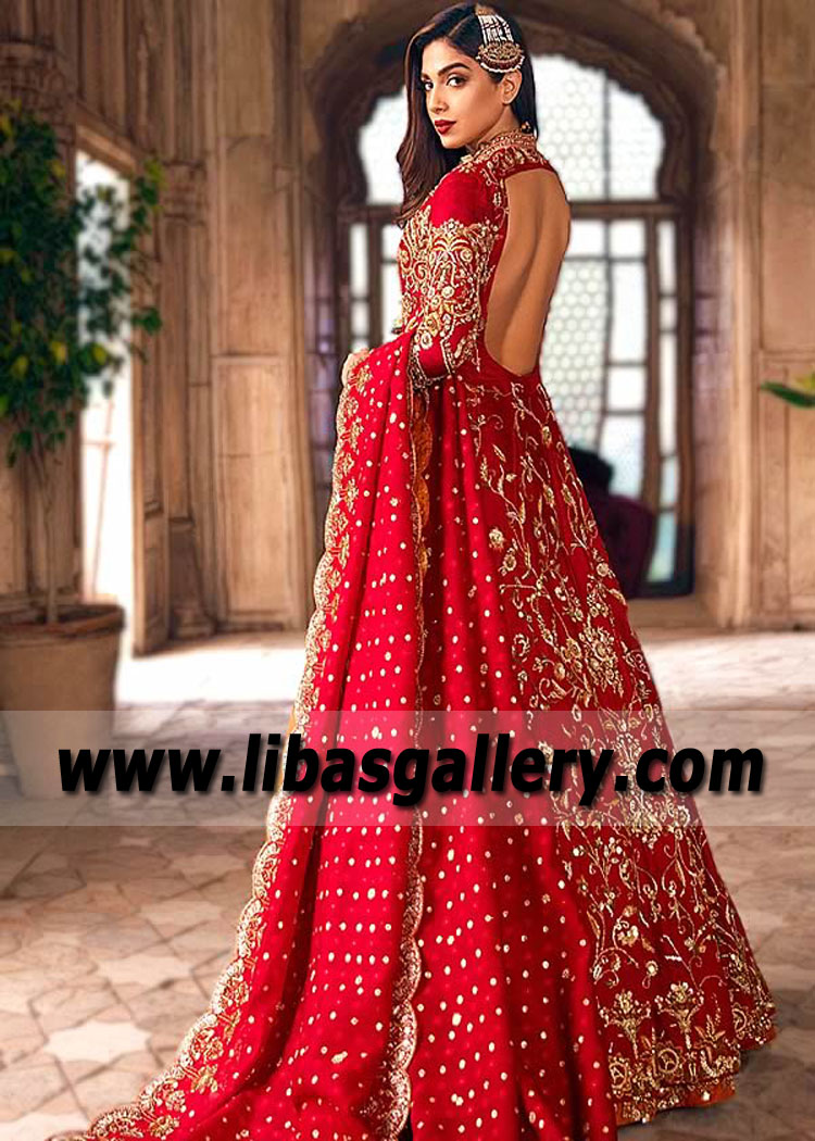 Very very heavy dress wear bride in her barat  Pakistani bridal wear,  Latest bridal dresses, Red bridal dress