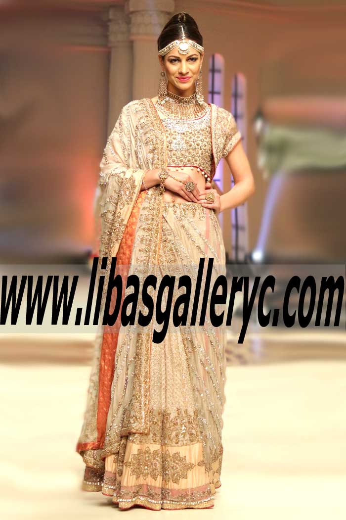 Designer Brings to you a Splendid Bridal Lehenga Dress that Looks is Perfect for your Wedding
