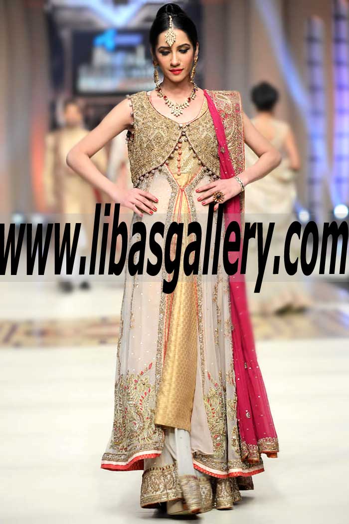 Precise Beauty will come out as a Results of the Dressing Style with This Exquisite Sharara Dress