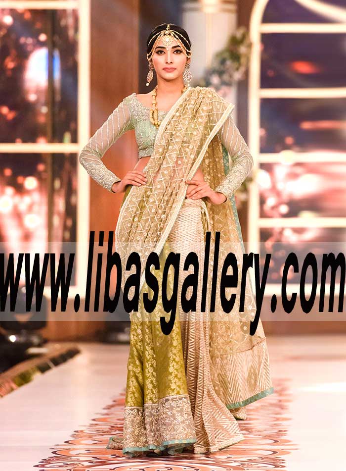BEIGE SAREE WITH CRISS CROSS PATTERN Lehenga Dress for Formal and Special Occasions