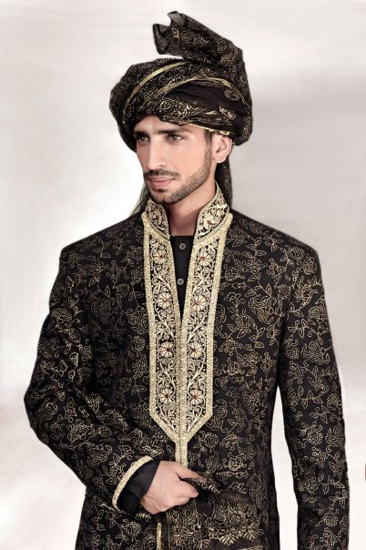 Black gold printed wedding turban for groom 