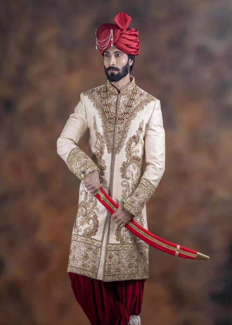 Red turban royal type tail less for groom prince style wedding