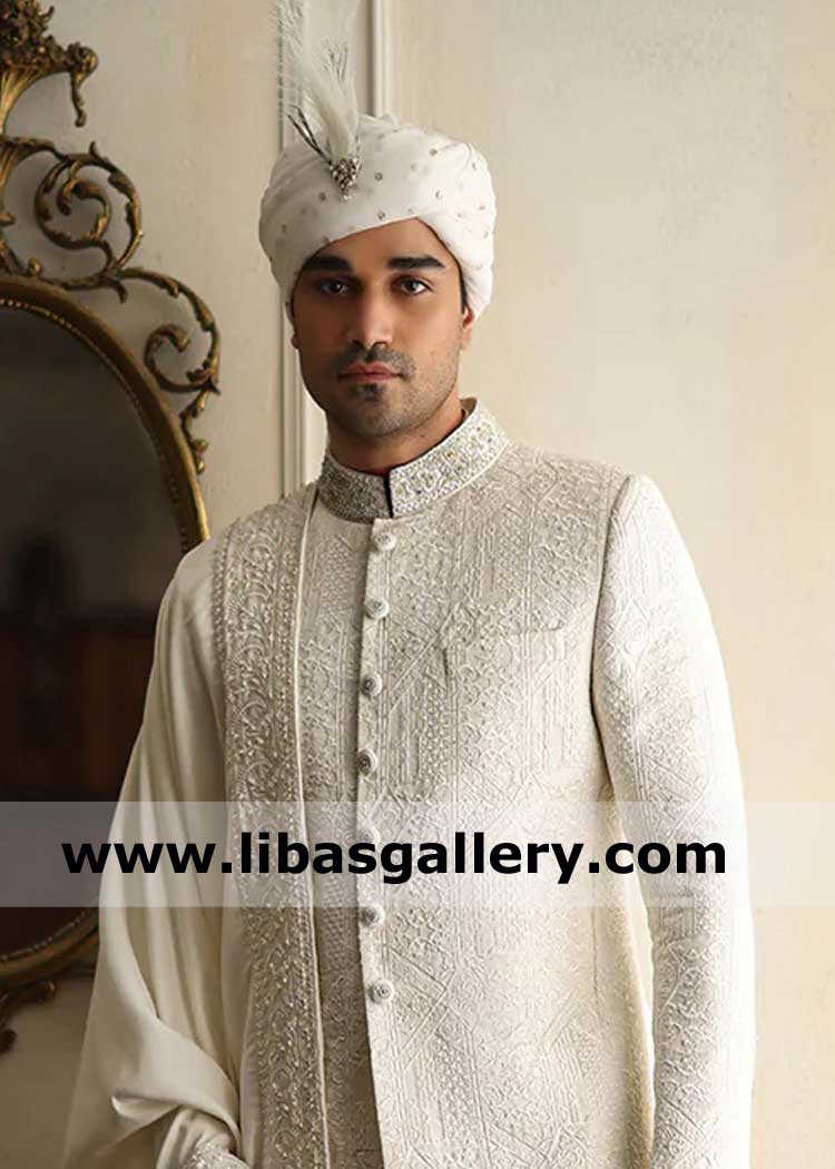 Off White Men Stylish Turban for Wedding Event with Brooch tightly wrapped men wedding turban shop Dubai Abu dhabi Sharjah UAE