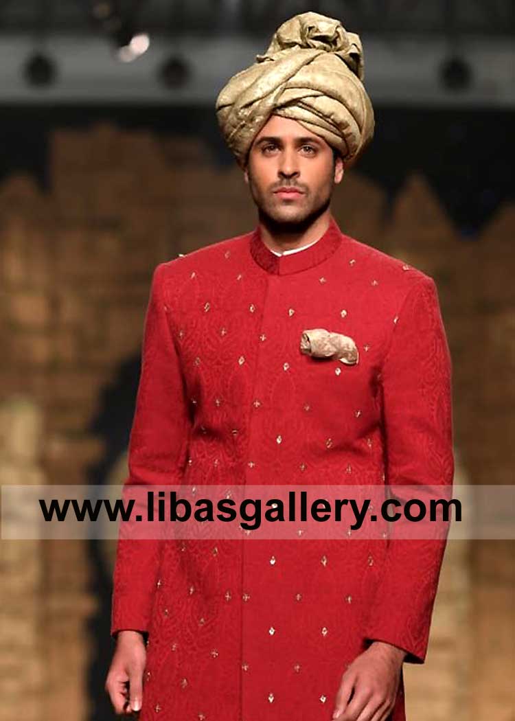 Turban made in Gold Royal Jamawar Fabric pretied to wear on Sherwani on Nikah Barat day available to deliver fast worldwide Glasgow California Toronto Dubai