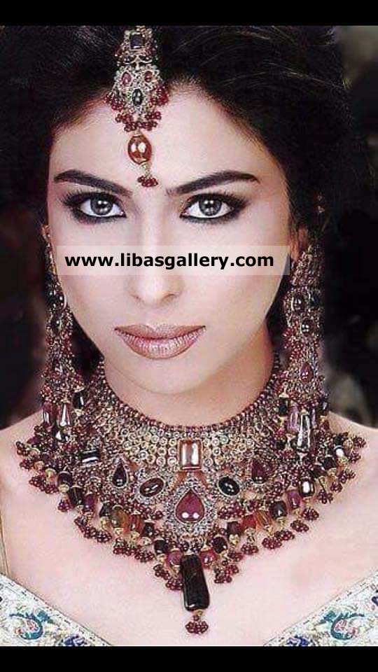 Heavy bridal jewellery Garnet