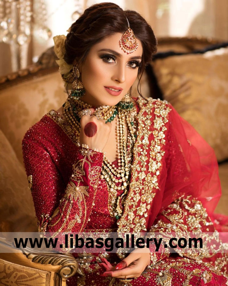 Delicate bridal jewellery set for highly qualified women