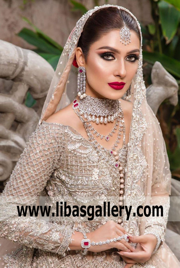 decent ayeza khan looking gorgeous in heavy type beautiful bridal jewellery set including choker earrings tika rani haar dubai uk usa canada