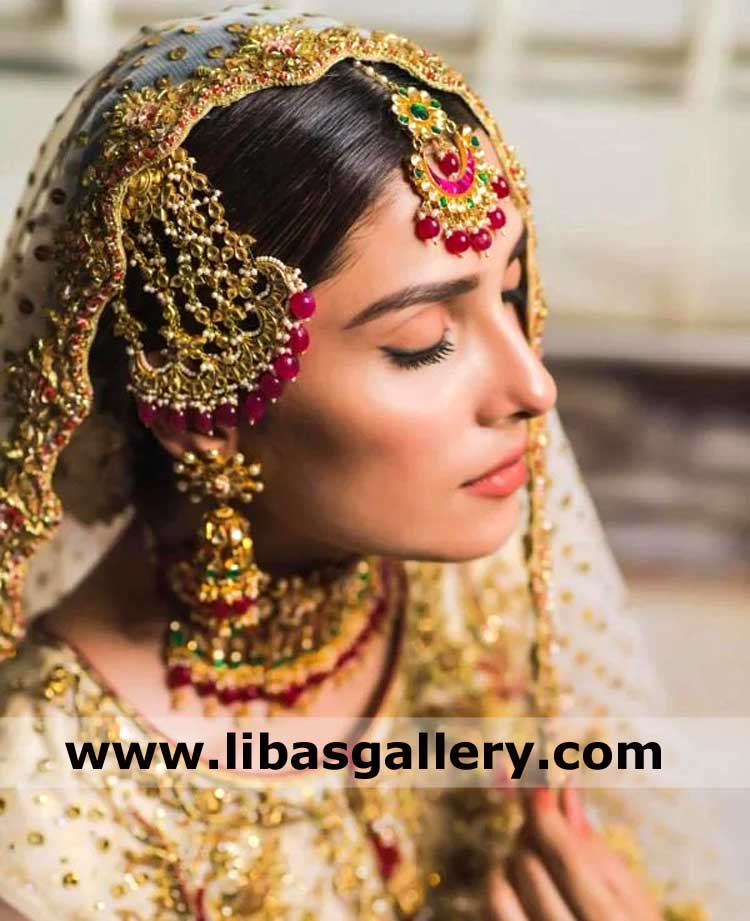 hand made jewellery set for women nikah walima day ayeza khan pretty queen showing necklace tika jhumer earrings gold plated emerald green ruby red uk usa canada