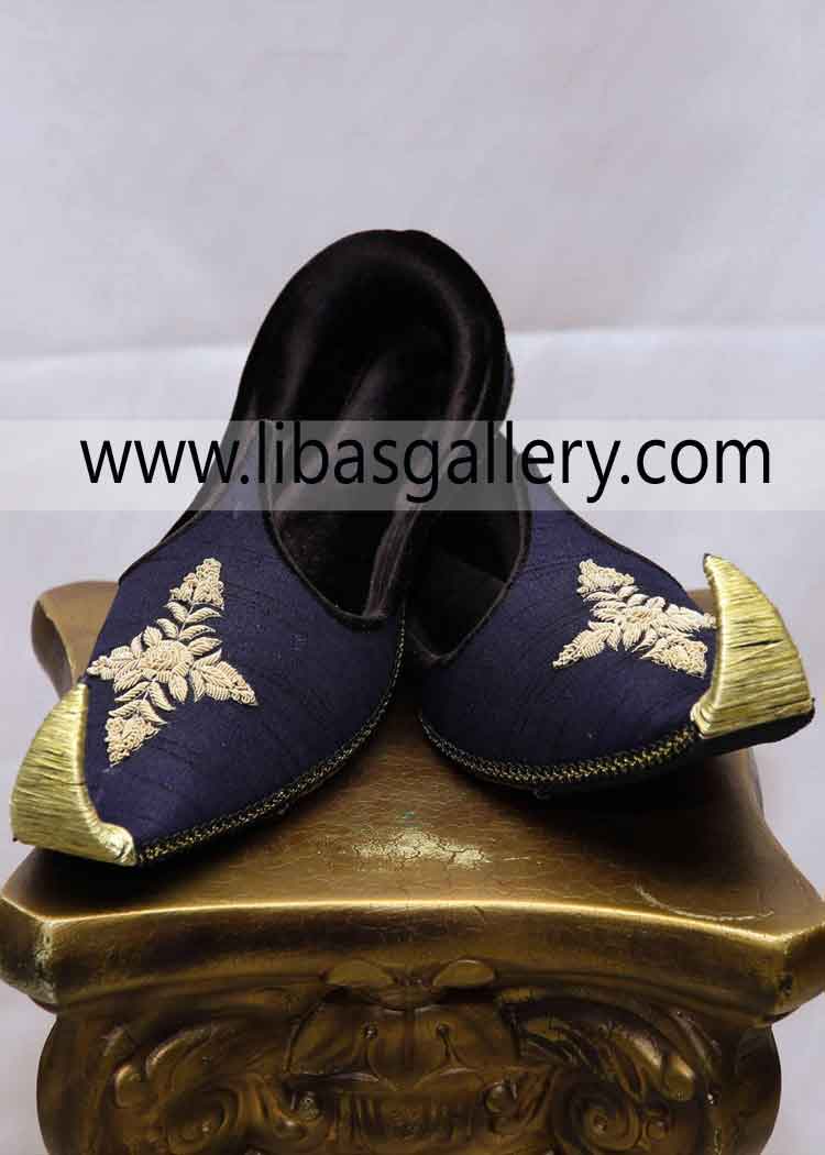 Traditional Saleem Shahi Shoes for Groom Marriage event Nikah Barat place khussa with bird beak and Ivory thread embroidery UK USA Dubai