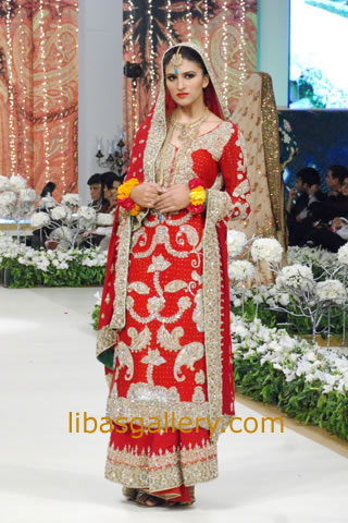 Pakistani Wedding Lenghas,Bollywood Wedding Lenghas,Pakistani Bridal Fashions,Paki Lehnga Outfit Bridal Wear