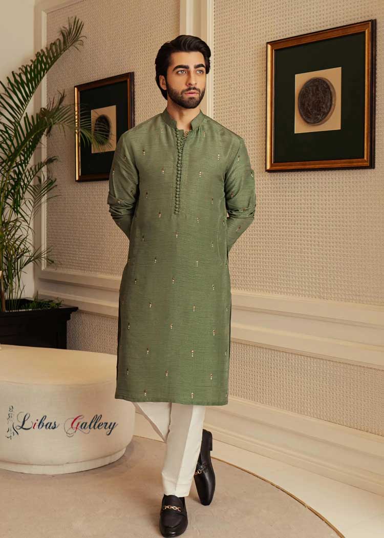 Pine Green Men Embroidered Kurta