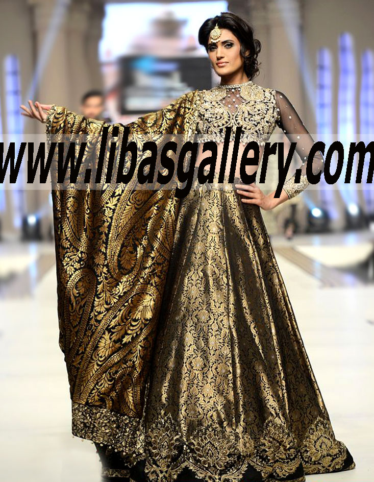 Elegantly Embellished Essense of Pakistani Bridal Lehenga
