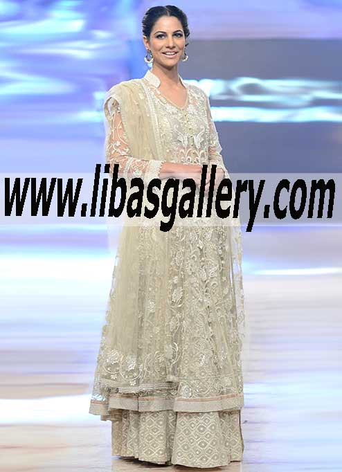 A very Graceful bridal lehenga style perfect for wedding parties with an enduring feminine appeal