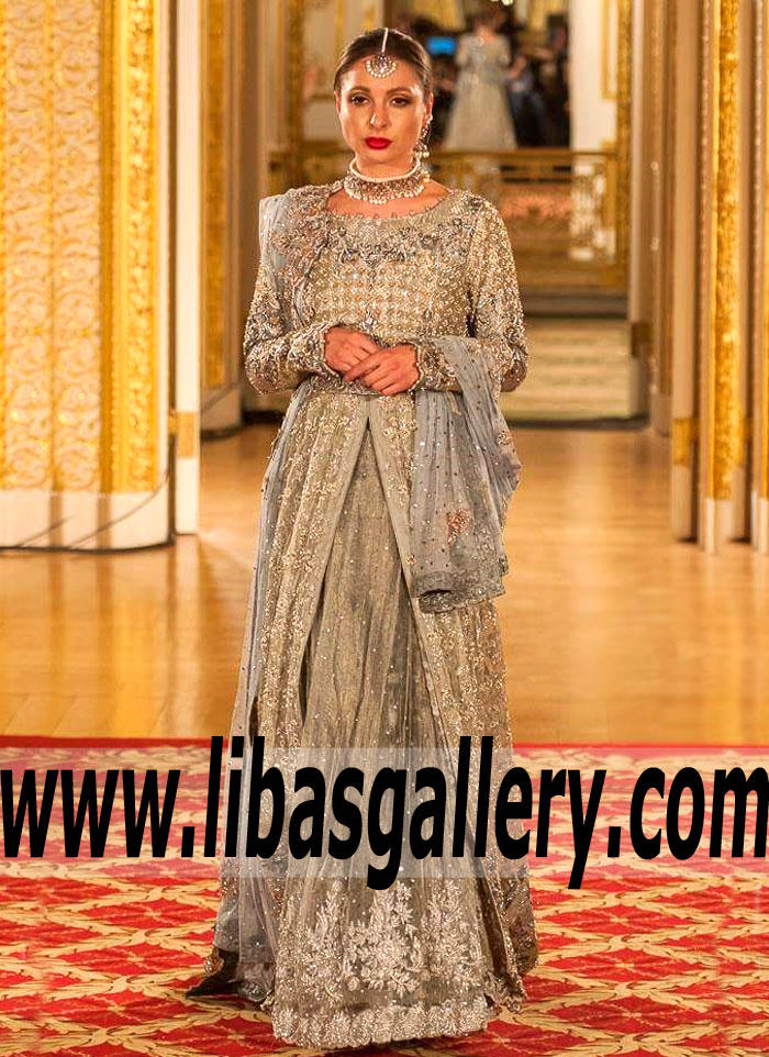 Beauteous Gray Gypsophila Wedding Gown