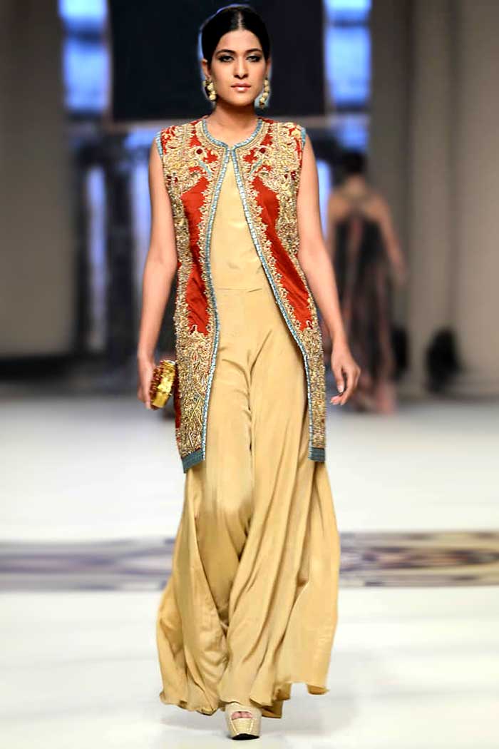 New Looks range of stunning  jumpsuits for women a perfect party dress 