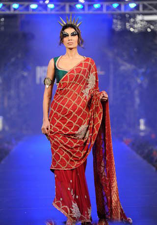 Red Saree Phyla