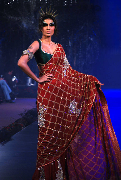 Red Saree Phyla