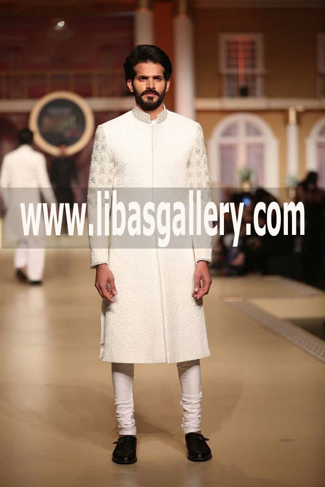 White Sherwani Wedding Suit for Groom Dulha Wedding idea 2018 A