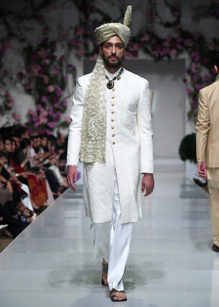 Embroidered jamawar white wedding sherwani for dulhe raja