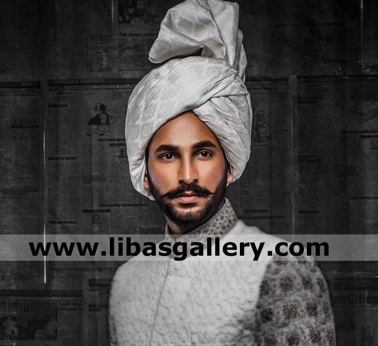 high quality royal type jamawar banarsi fabric pretied groom turban in off white and gray silver color for nikah barat day uae saudi arabia qatar