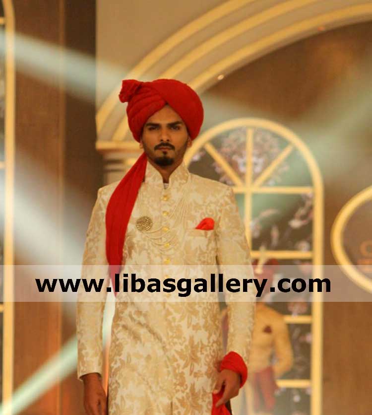 Serious mood dulha wearing pakistani red turban with shamla bespoke pagri shop libas gallery for modern and old fashion groom dulha uk usa canada