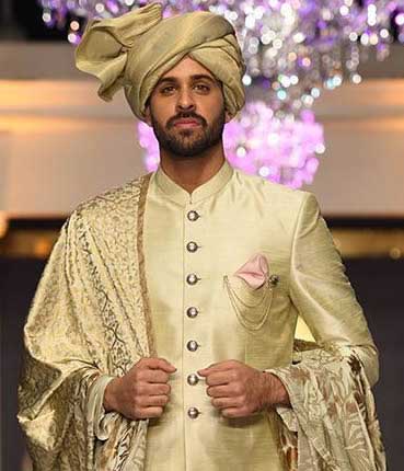 gold jamawar pretied turban for nikah barat ceremony