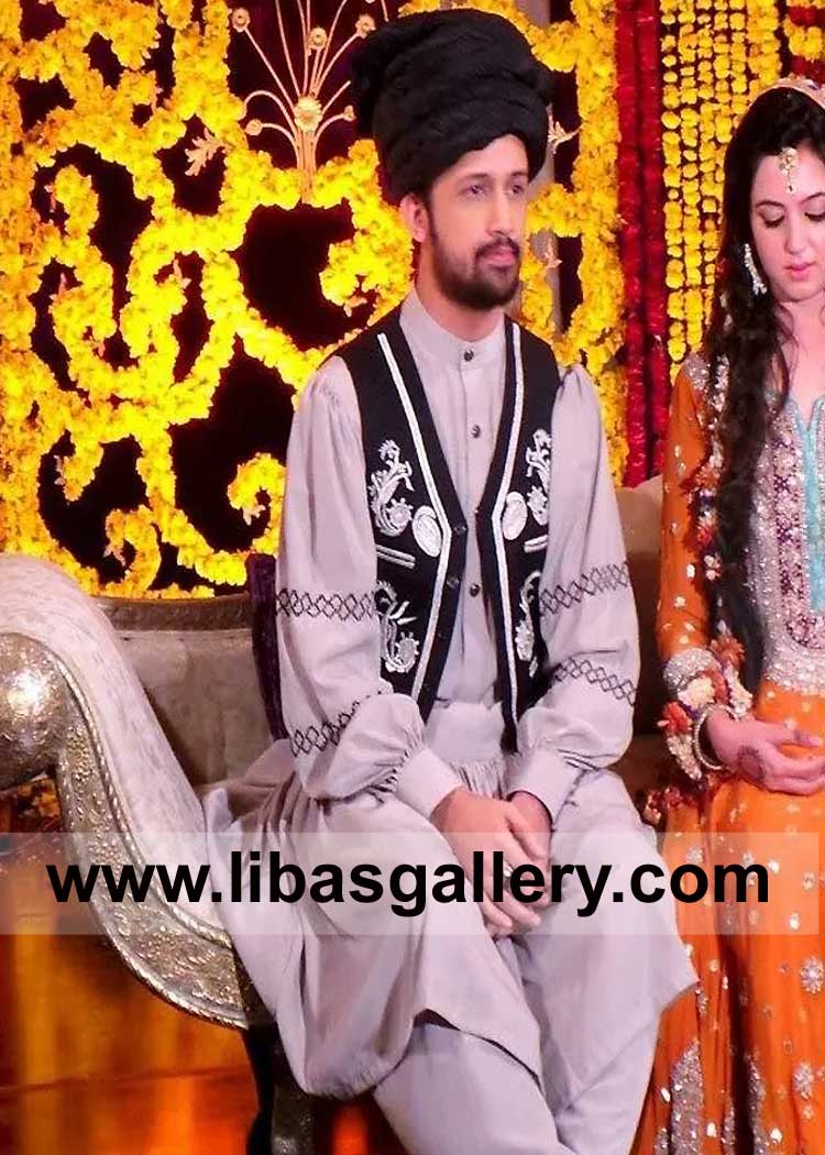 Atif Aslam in Black Embroidered Men Balochi Waist Coat with Balochi Style Cuff Sleeves Kurta and Shalwar Suit Turban for Mehndi and Occasion UK USA Canada